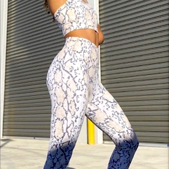 NWT Anthropologie x All Fennix Python Leggings - Picture 3 of 13